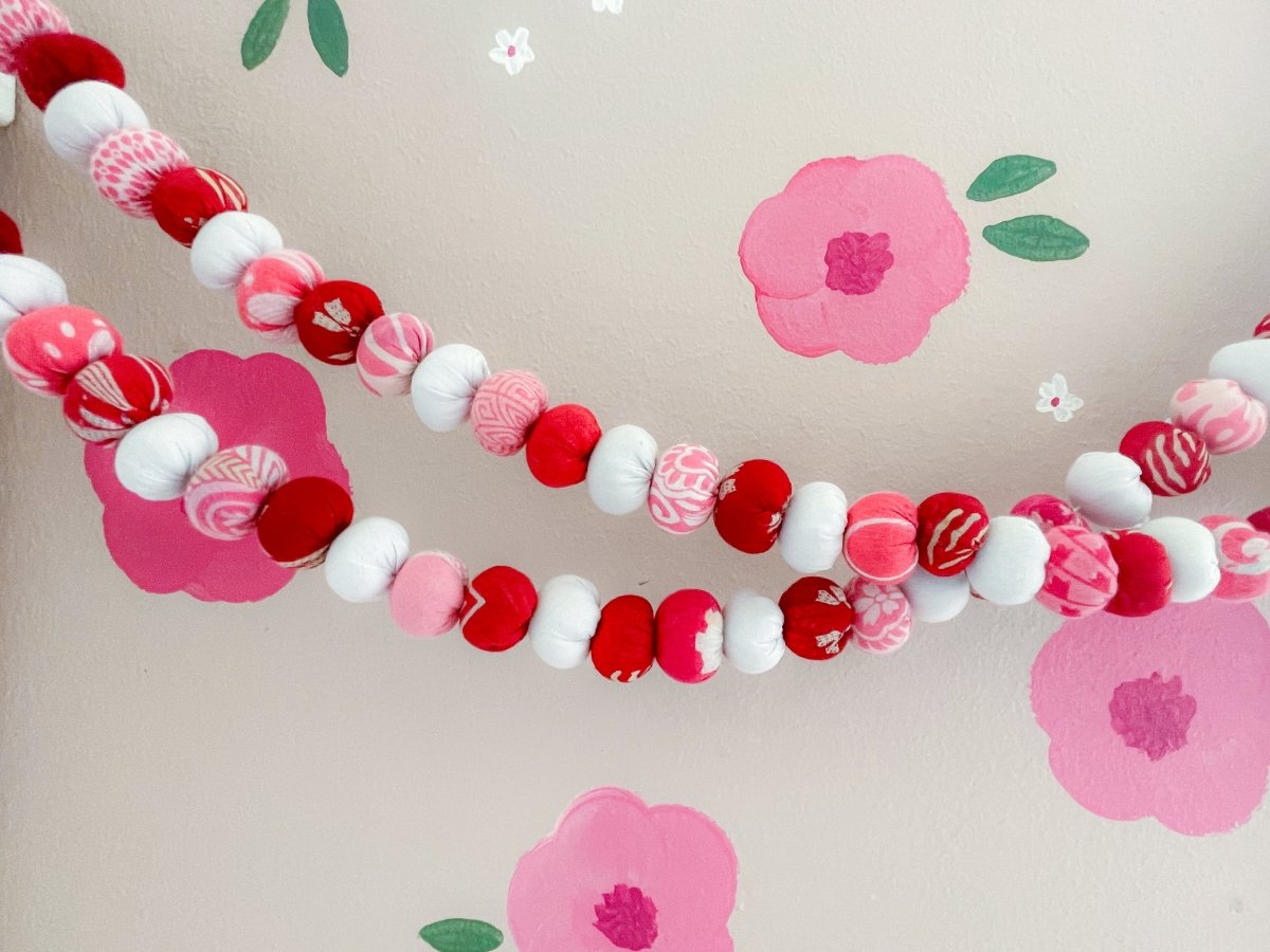 Valentine Saree Bead Garland | Red, Pink and White
